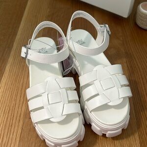 NWT Platform Sandals